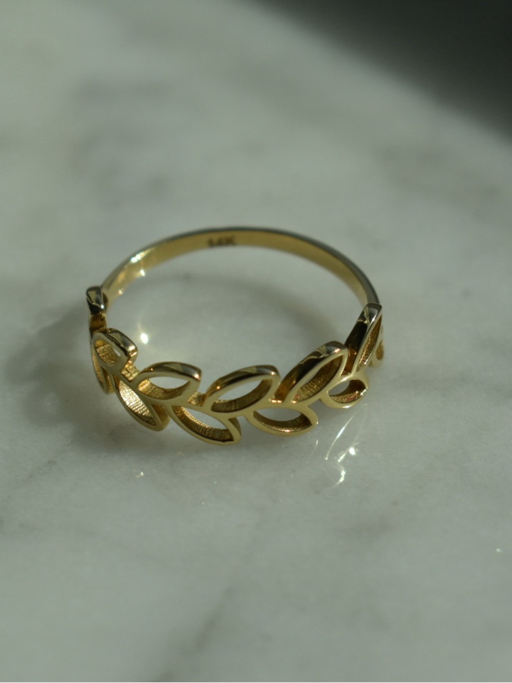 14k Gold Leaf Motif Women's Ring